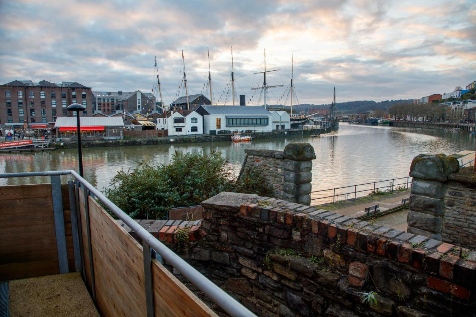 The Boat House Apartment By Cliftonvalley Apartments Bristol Exteriör bild
