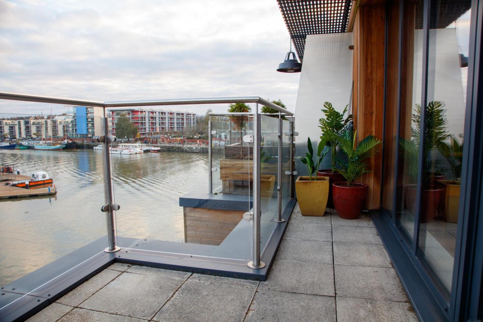 The Boat House Apartment By Cliftonvalley Apartments Bristol Exteriör bild