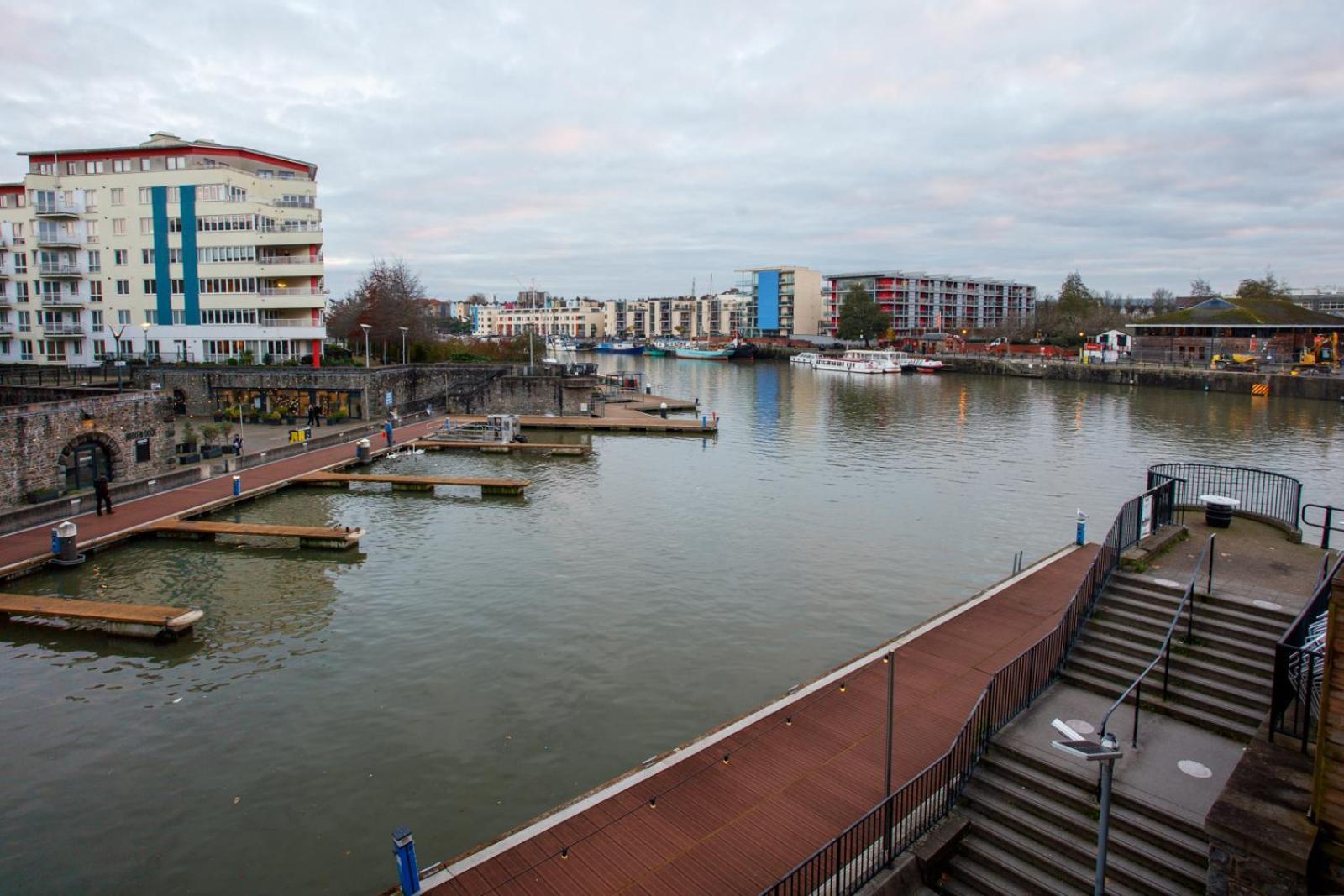 The Boat House Apartment By Cliftonvalley Apartments Bristol Exteriör bild